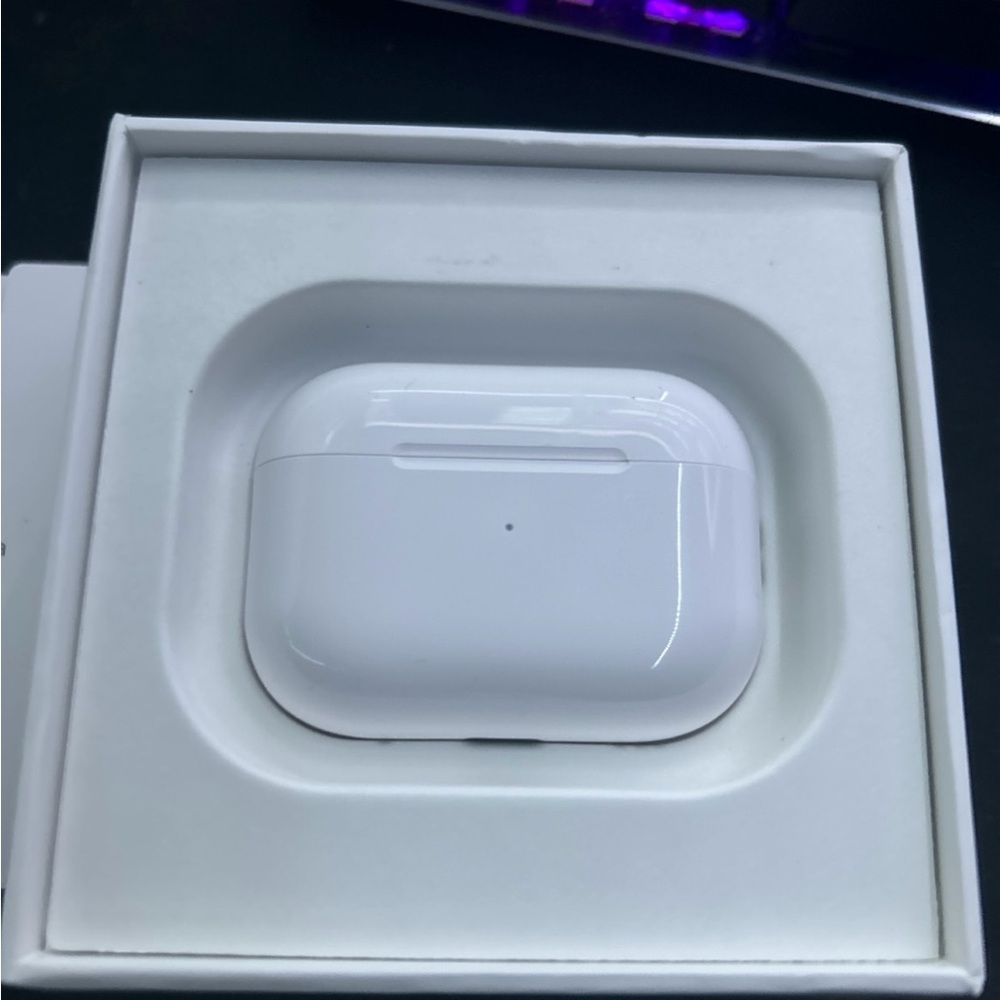 AirPod Pro 2nd generation - Picture 3 of 6